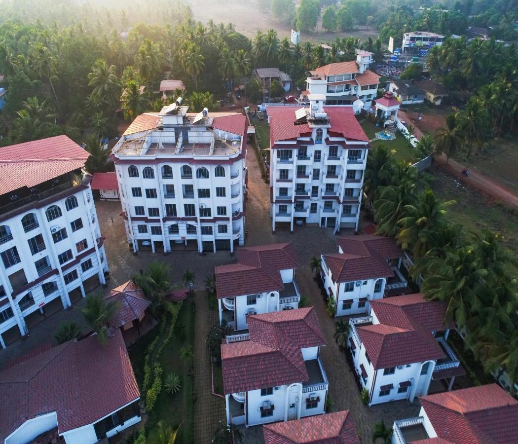 Span Suites & Villa Morjim Ngoại thất bức ảnh